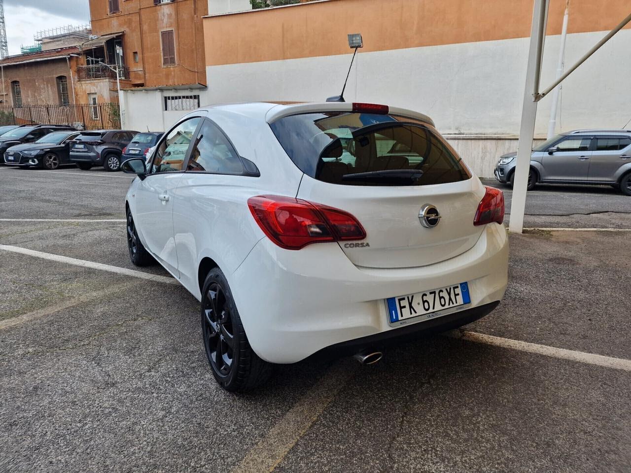 Opel Corsa 1.2 3 porte ok Neopatentati