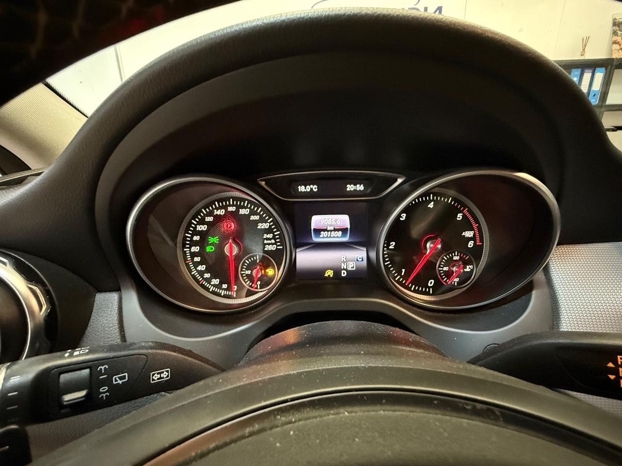 Mercedes-benz GLA 200 d Automatic Premium