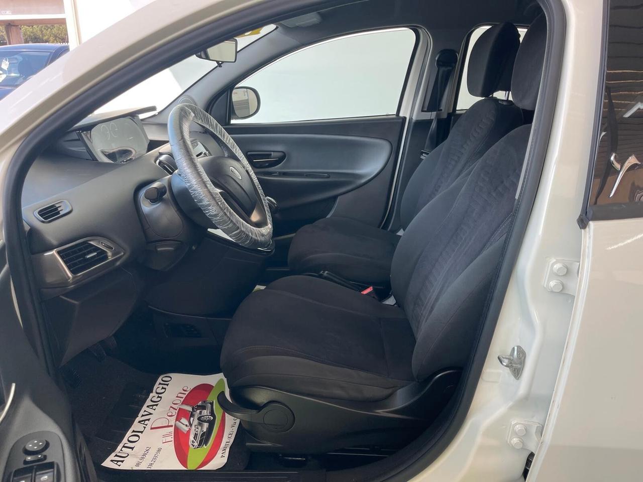 LANCIA YPSILON 1.2 BENZINA 70CV