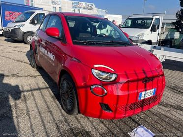 FIAT 500e Berlina 42 kWh Icon