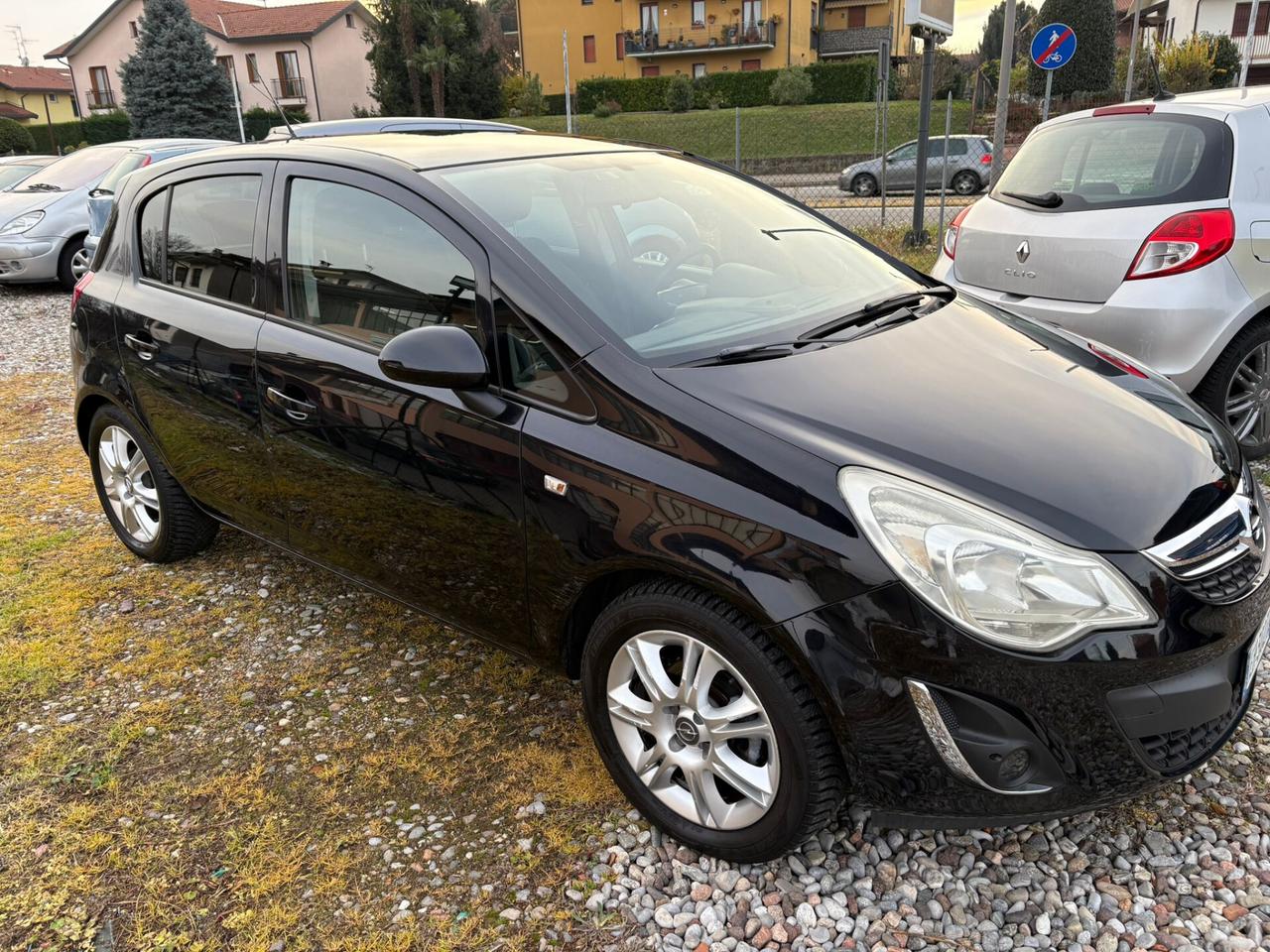 Opel Corsa 1.2 5 porte Cosmo - Ok Neopatentato