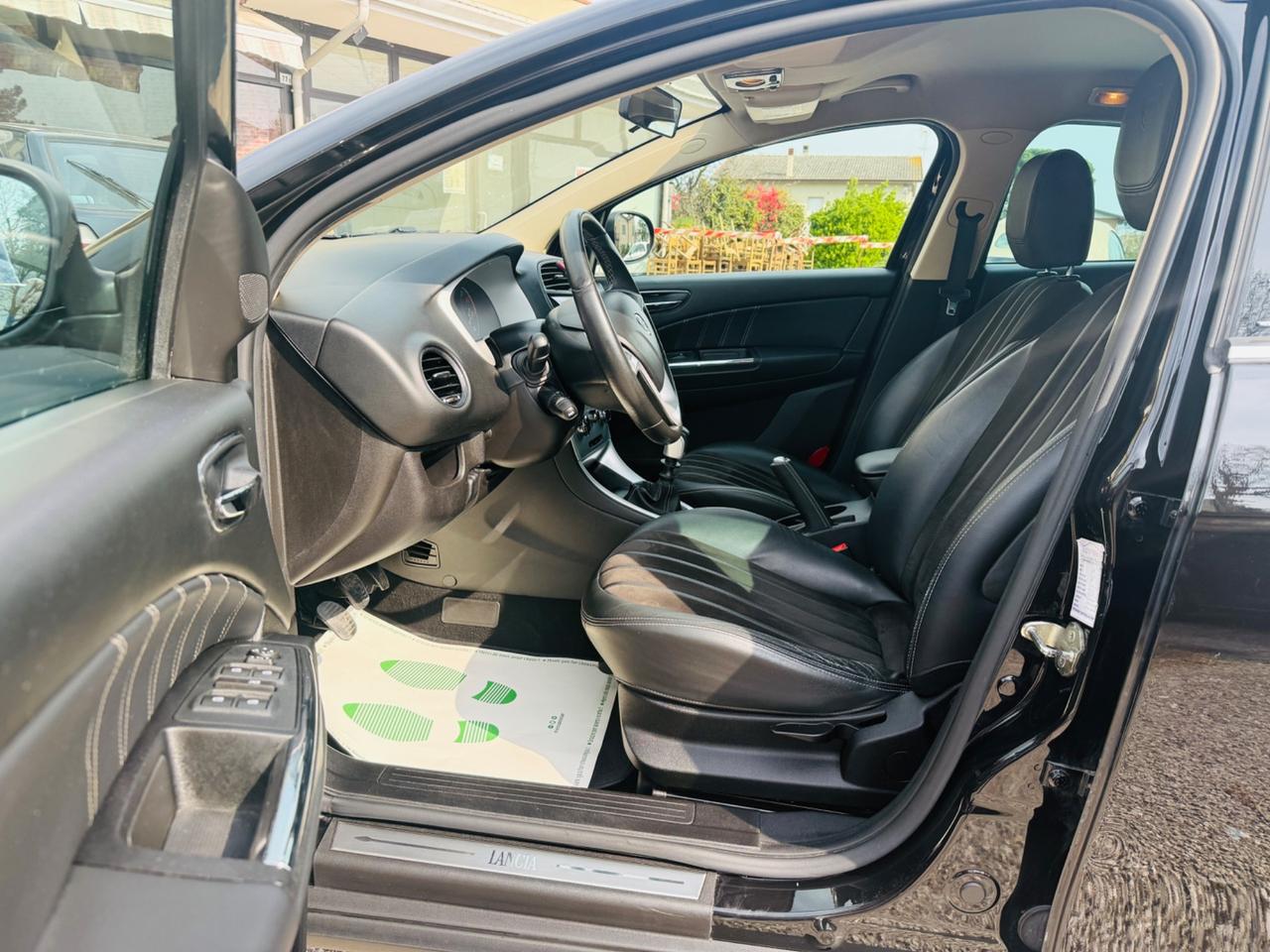 Lancia Delta 1.6 MJT DPF Gold