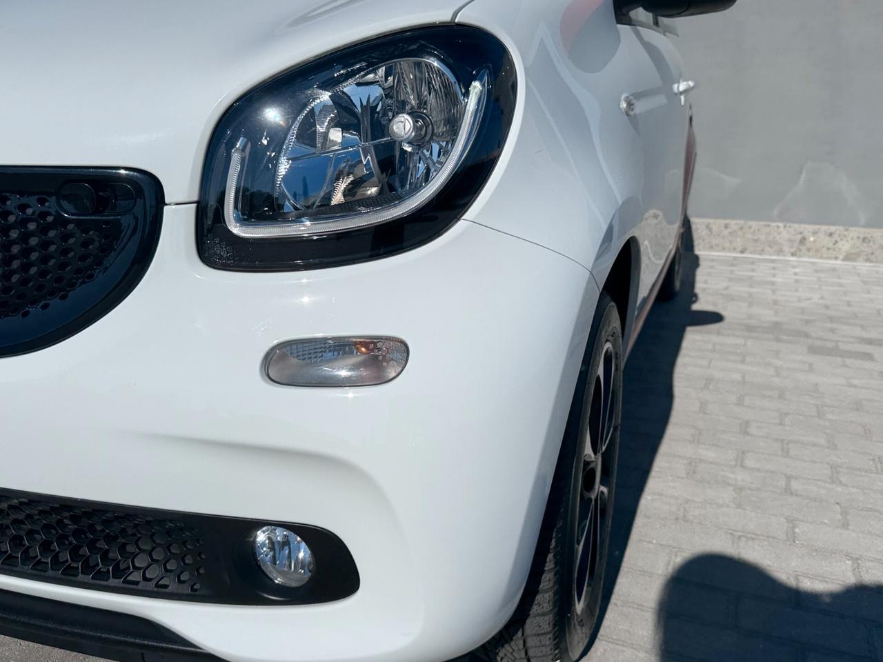 Smart ForFour 70 1.0 Passion - DOPPIO TETTO - NAVIGATORE - SENSORI - NEOPAT -