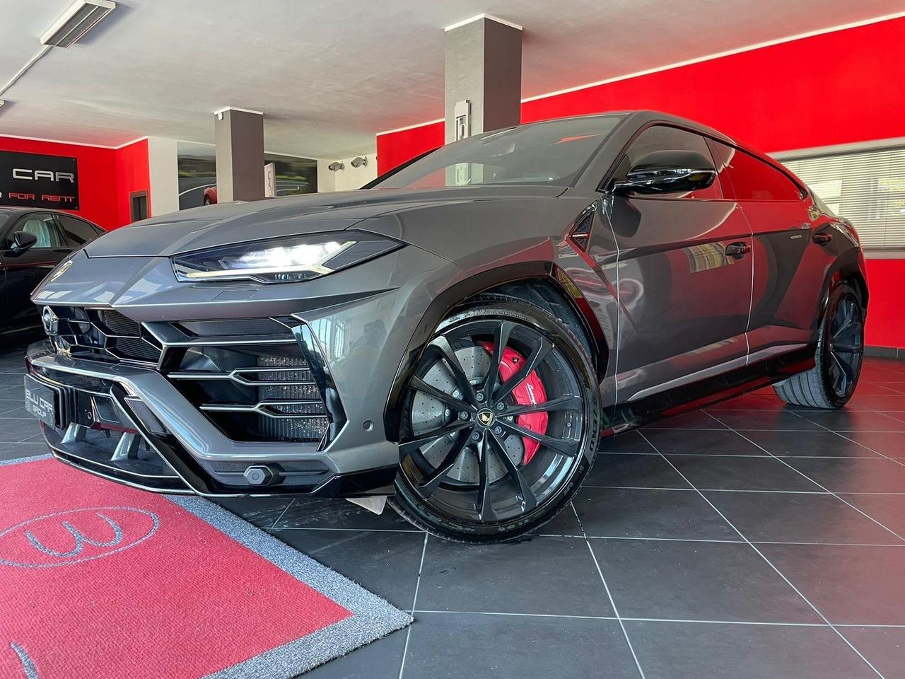 Lamborghini Urus 4.0 accetto permute e finanziamenti iva compresa