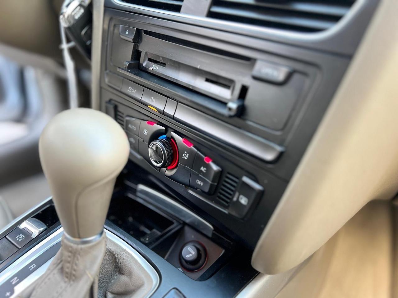 Audi A4 Avant 2.0 TDI 143CV cambio automatico Unico Prop