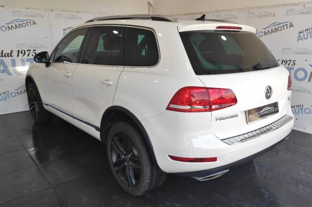 Volkswagen Touareg 3.0 V6 tdi Executive TETTO! FARI A LED!