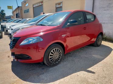 Lancia Ypsilon 1.2 69 CV 5 porte Silver