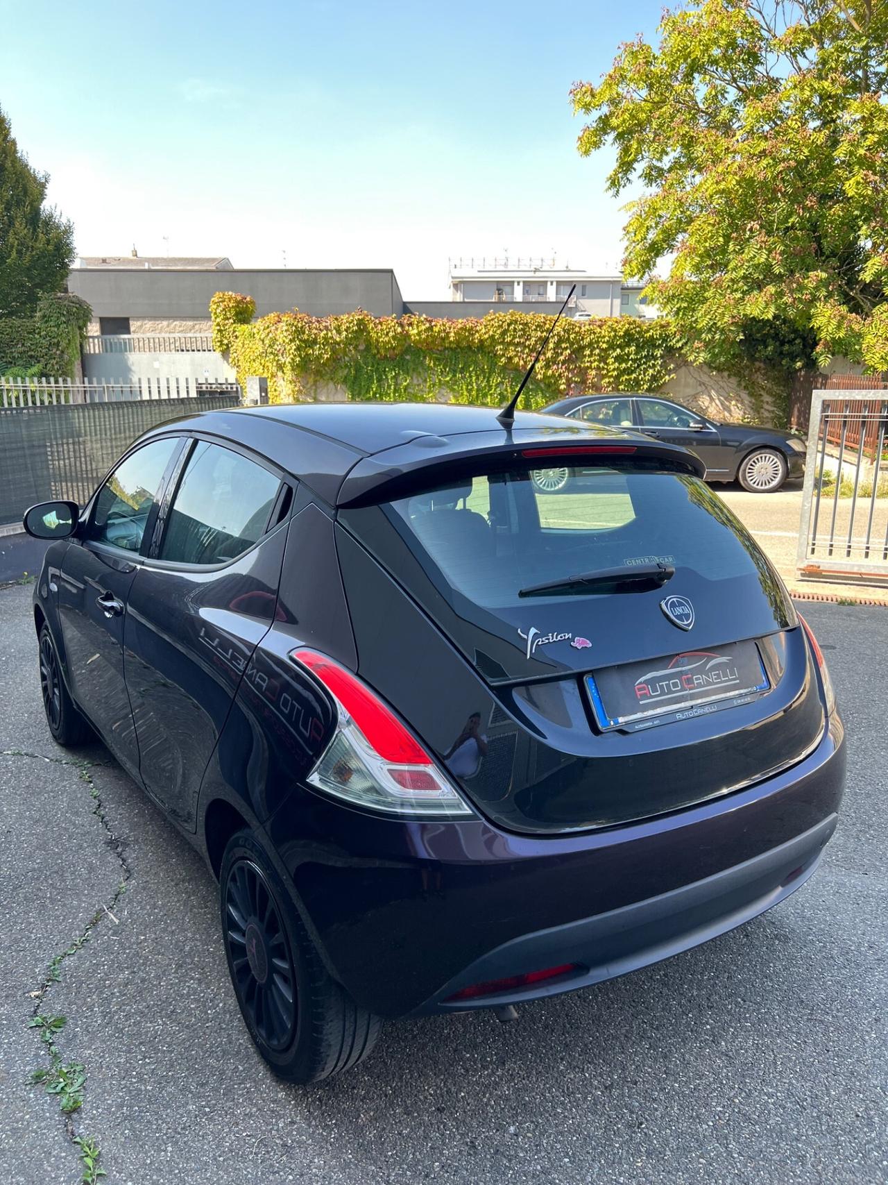 Lancia Ypsilon 1.2 69 CV 5 porte S&S Elefantino rosa