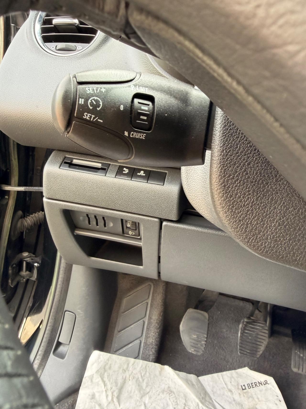 Peugeot 5008 1.6 HDi 112CV 7 Posti 2012