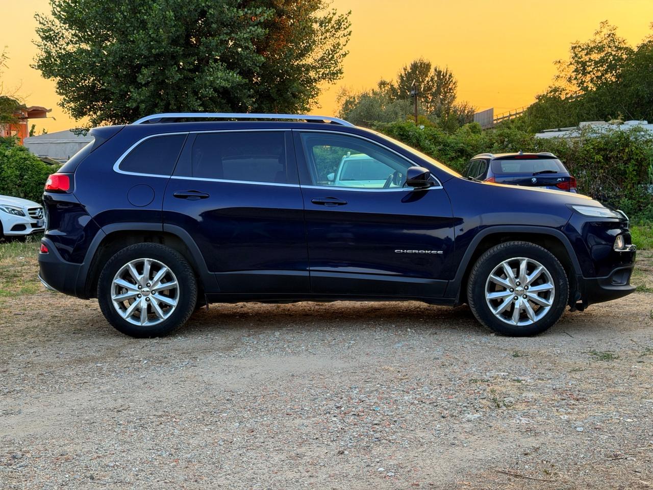 Jeep Cherokee 2.2 Mjt II 4WD Active Drive I Overland 200cv 2016