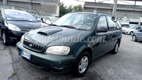KIA Carnival benzina