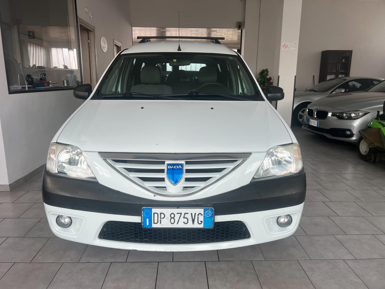 Dacia Logan MCV 1.6 16V 5 posti Lauréate