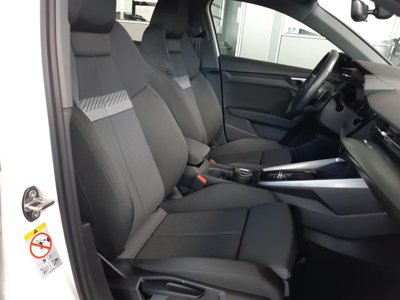 Audi A3 SPB 35 TDI S tronic line edition CON GANCIO