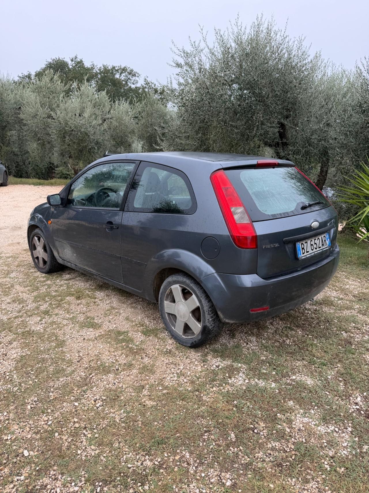 Ford Fiesta 1.2 16V 3p. Ambiente