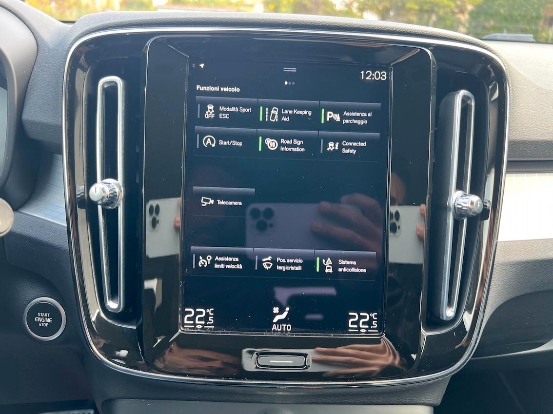 Volvo XC40 1.5 t2 Momentum Pro auto NAVI PELLE FARI LED FULL
