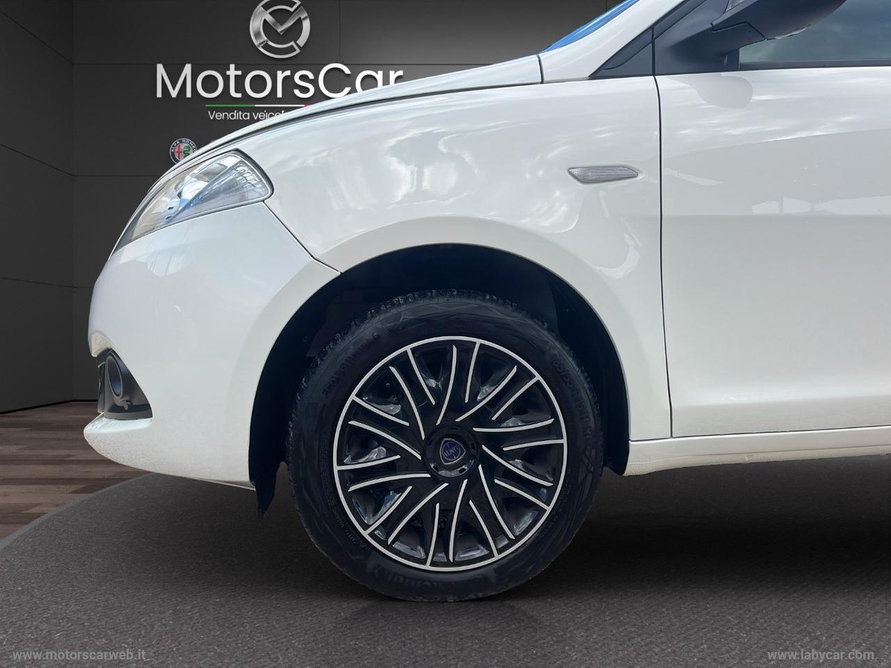 LANCIA Ypsilon 1.0 FireFly 5p. S&S Hybrid Oro