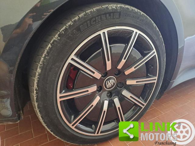 PORSCHE Taycan 4S Performance