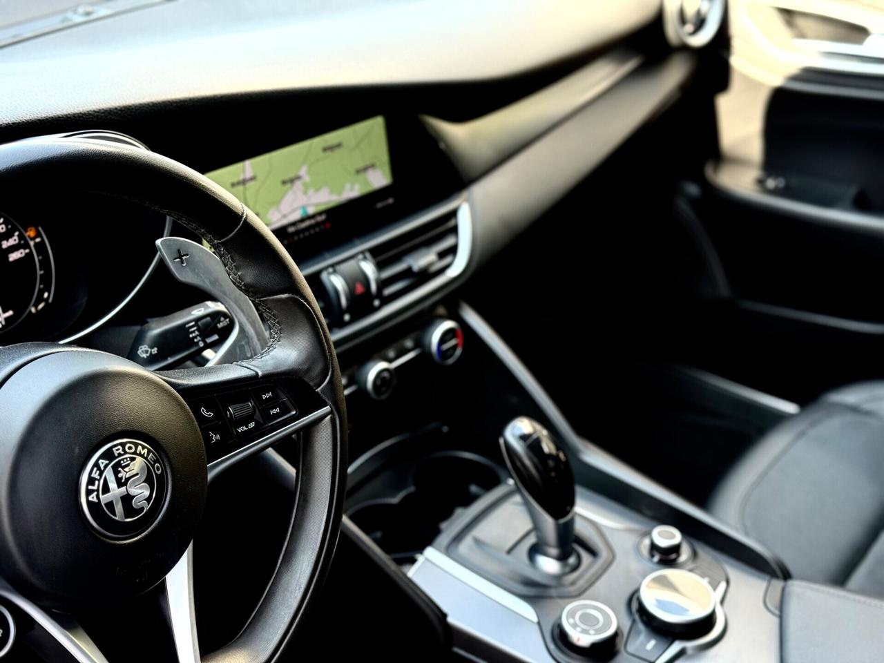 Alfa Romeo Giulia 2.2 Turbodiesel 180 CV AT8 Sport LAUNCH Edition