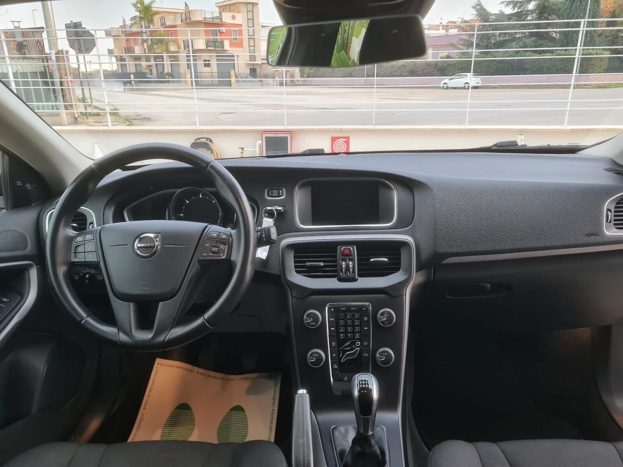 Volvo V40 D2 Geartronic Kinetic