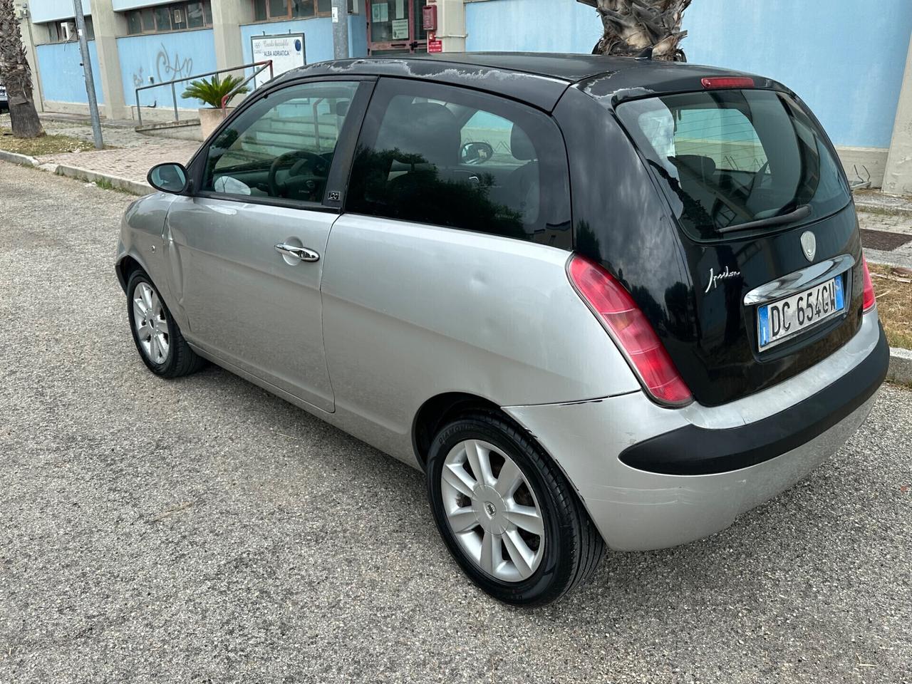 Lancia Ypsilon 1200 benz 2006 neopatentati