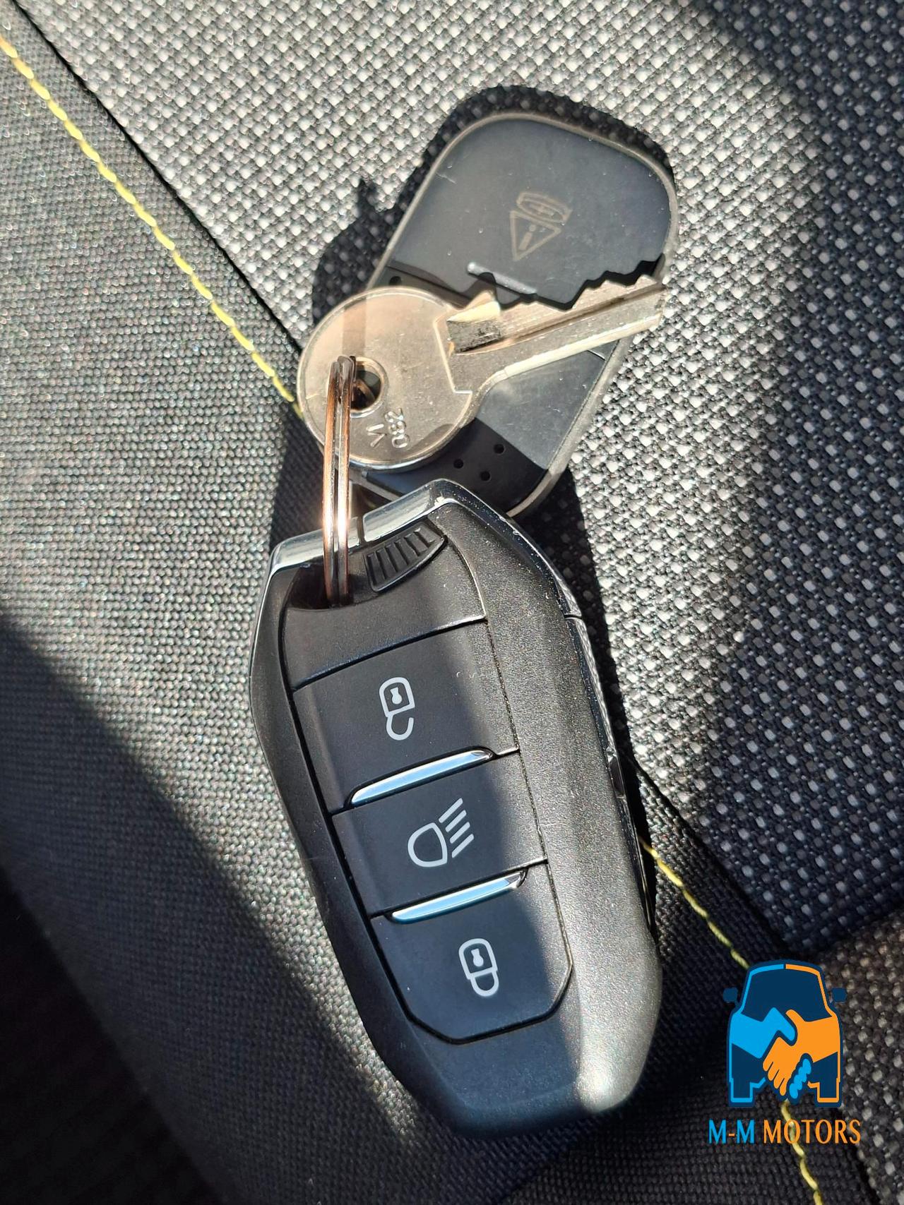 Citroen C3 1.2 neo patentati - unico proprietario perfetta !