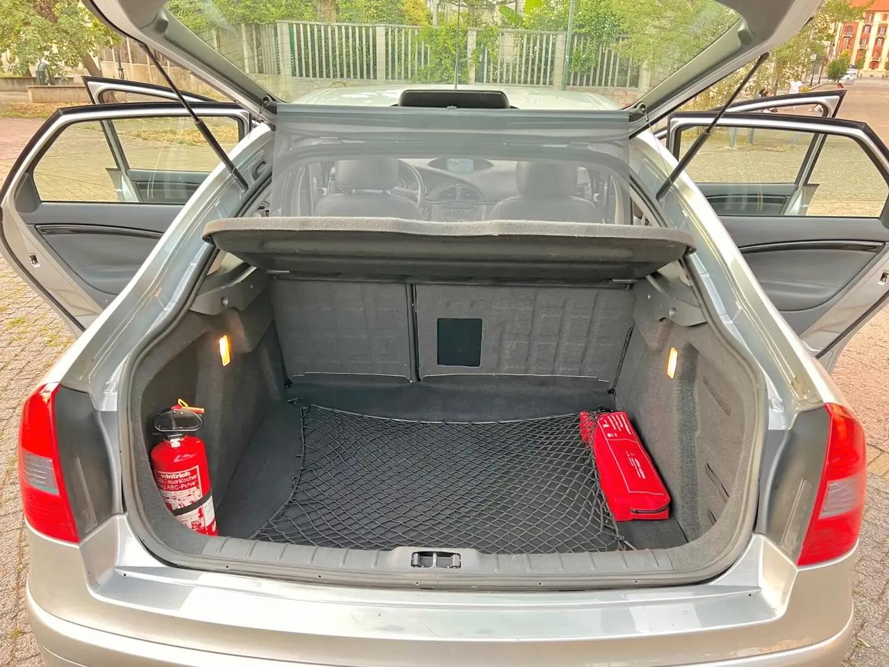 Citroen C5 3.0 V6 24V aut. Executive