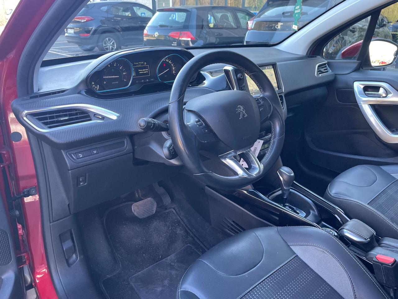 Peugeot 2008 PureTech Turbo 130*Automatik*Navi*solo 77000km