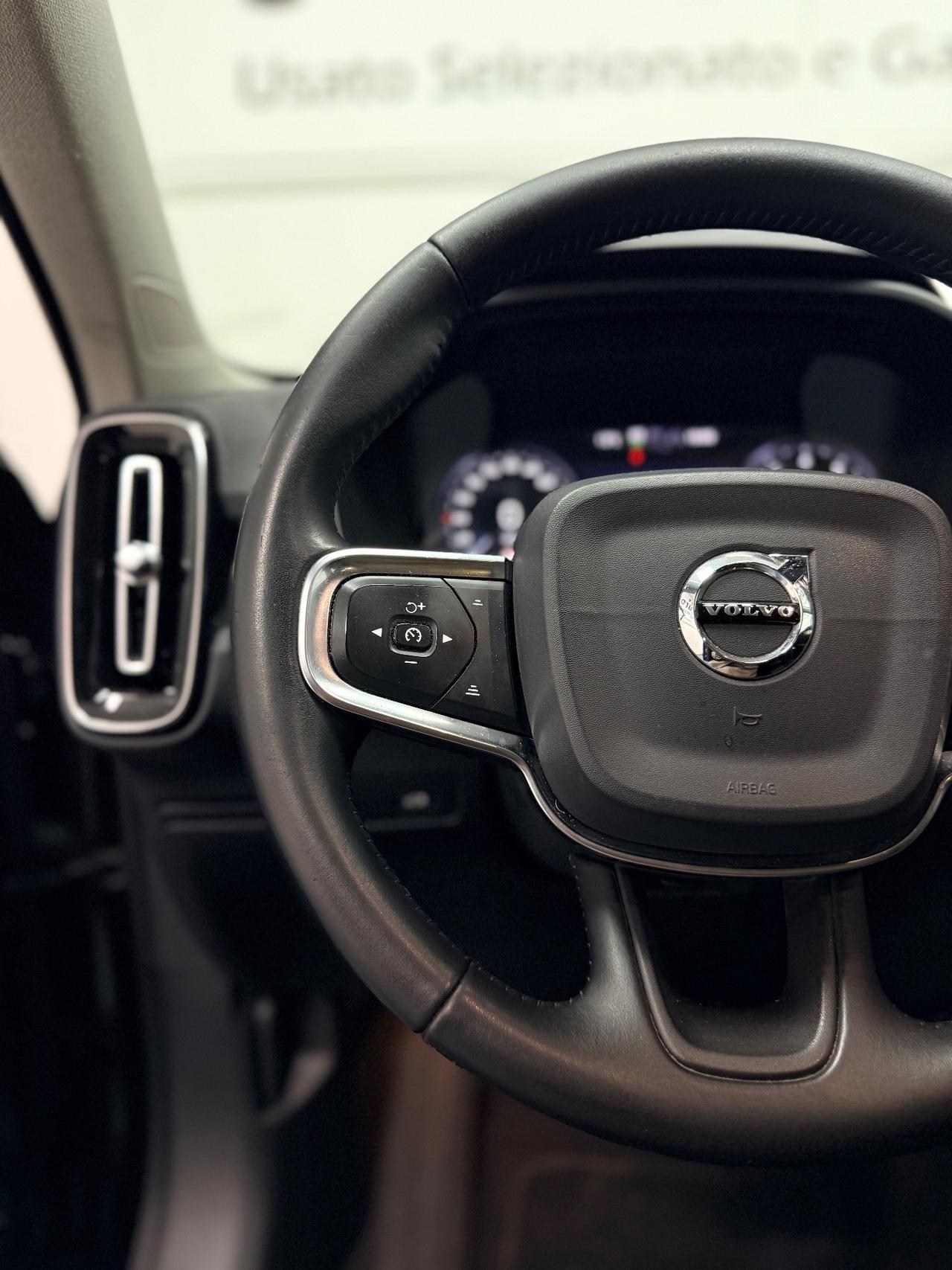 Volvo XC40 1.5 163cv T3 Geartronic Inscription 10/2019 Euro 6D