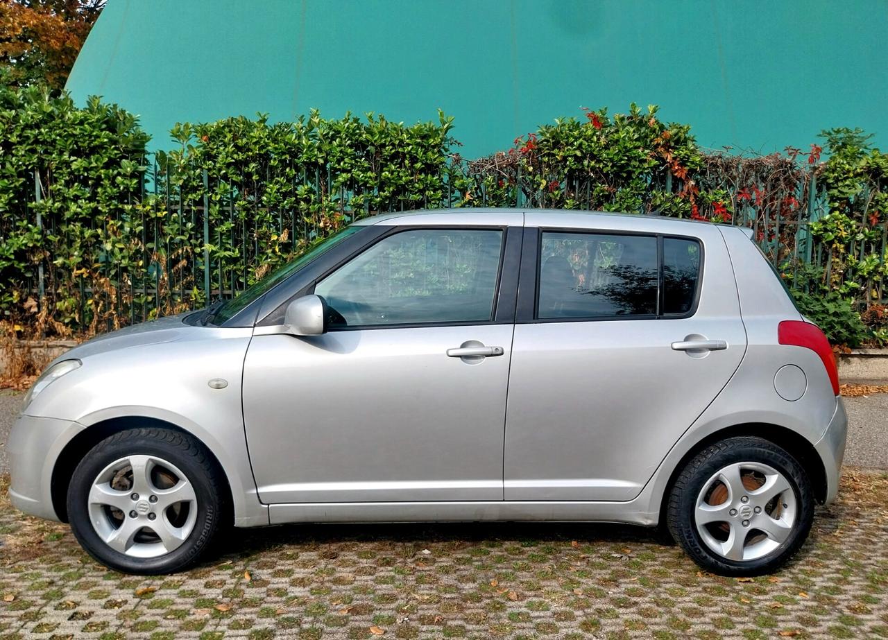Suzuki Swift 1.3 4x4 5p. GL