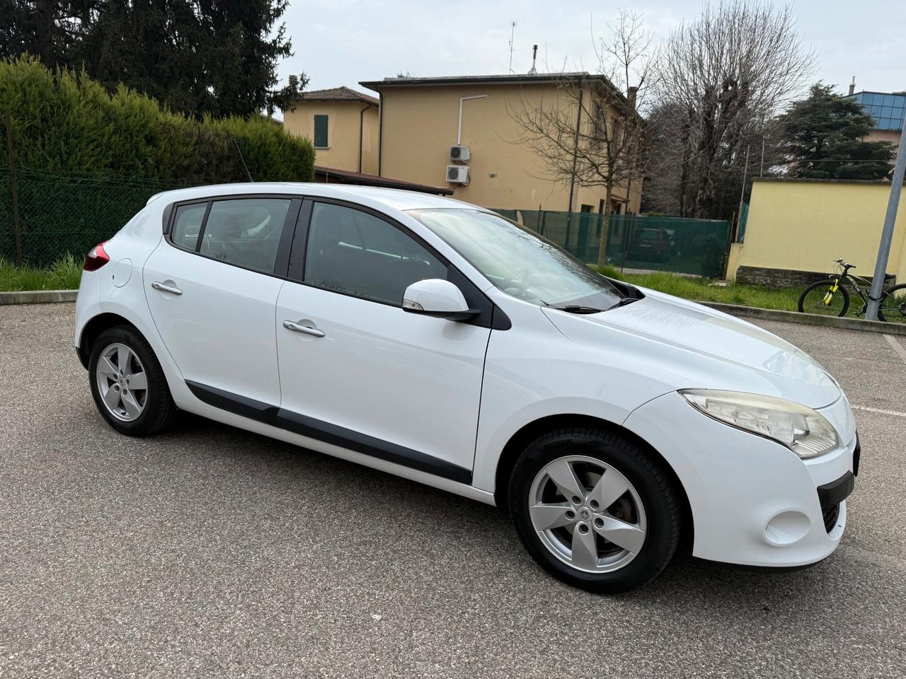 Renault Megane 1.5 dci - 12 MESI DI GARANZIA -