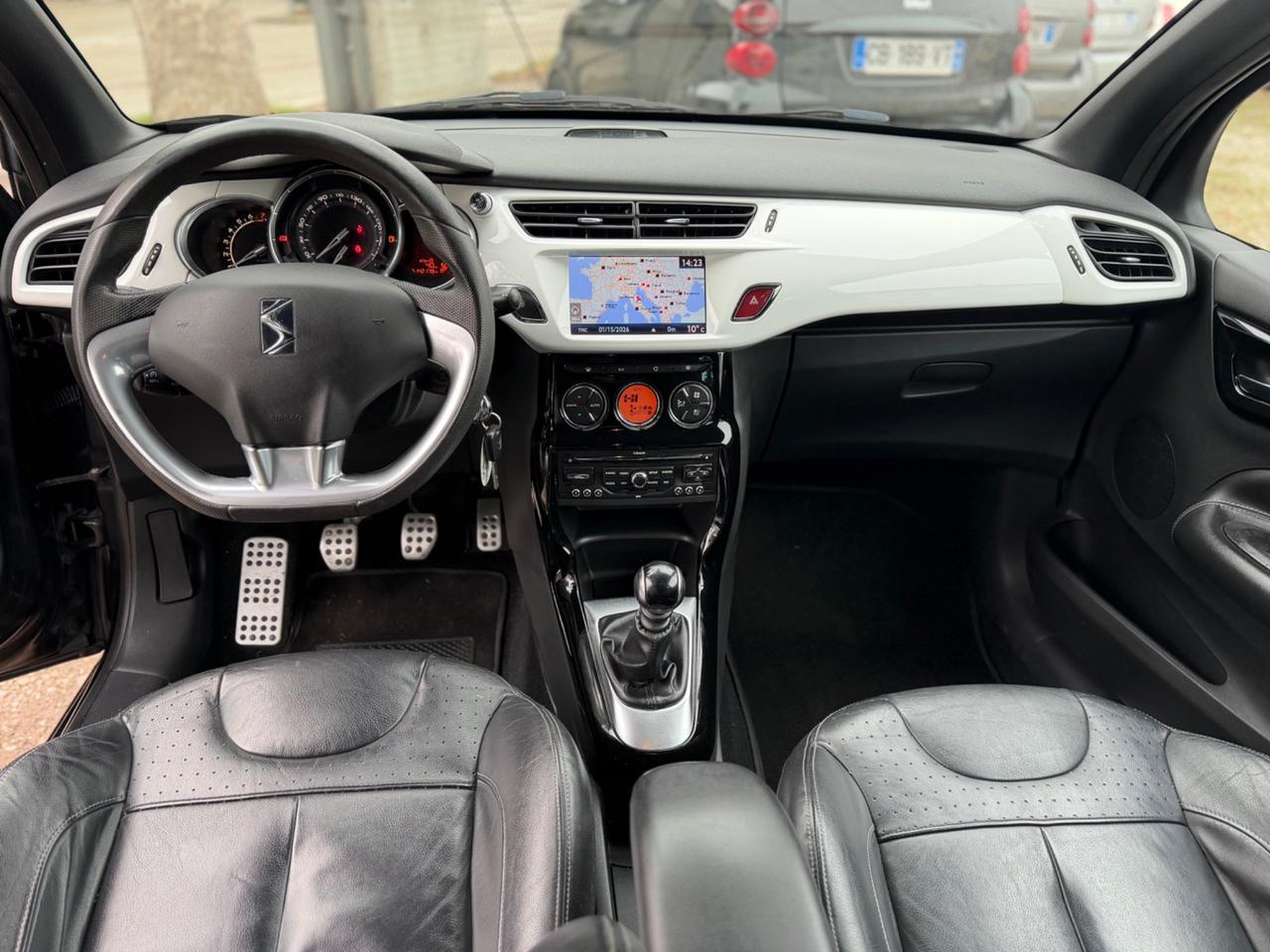 Ds DS3 3 1.6 THP 155 Just Black