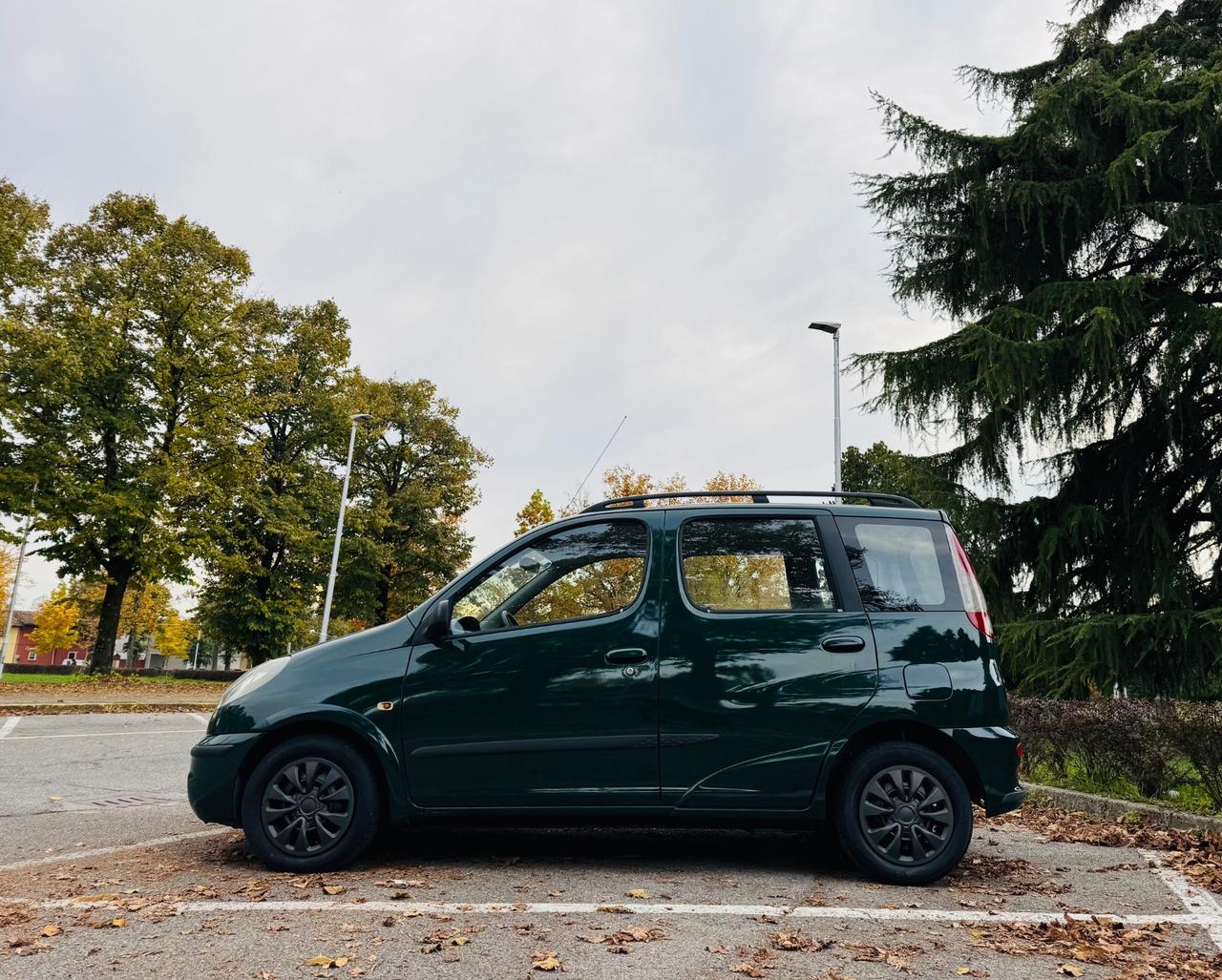 Toyota Yaris 1.3i 16V cat 5 porte Luna