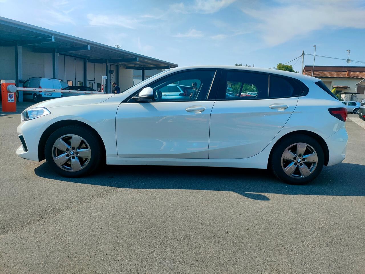 Bmw 116 116d 5p. Business Advantage NEOPATENTATI IVA DEDUCIBILE