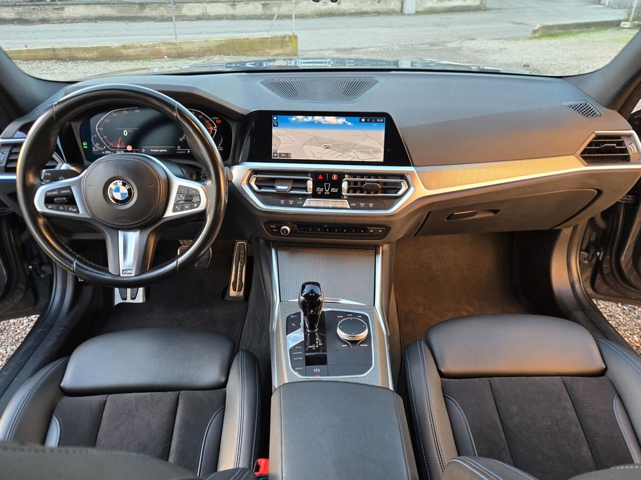BMW 318D TOURING MSPORT INTERNO ED ESTERNO