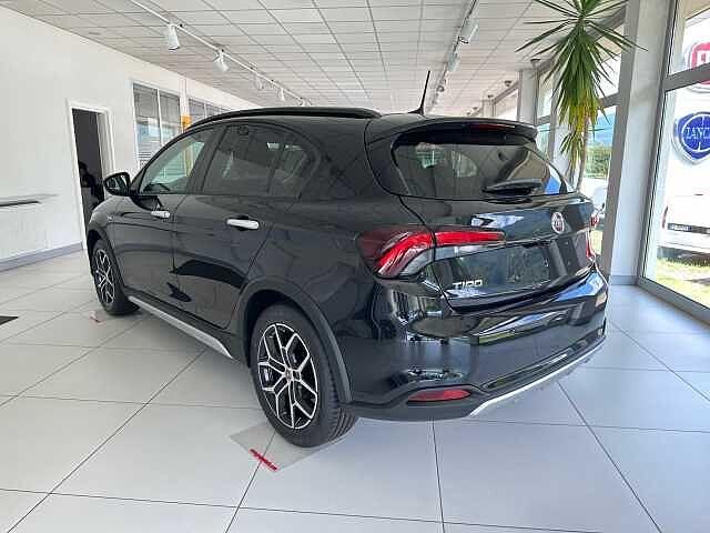 Fiat Tipo 1.5 Hybrid DCT 5 porte Cross KM0