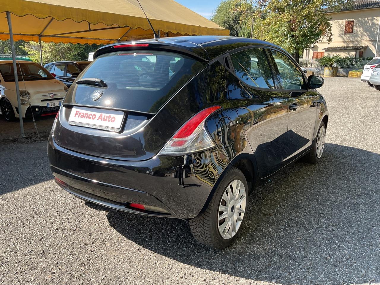 Lancia Ypsilon 1.2 5 Porte GPL Chic Gold OK NEOPATENTATI