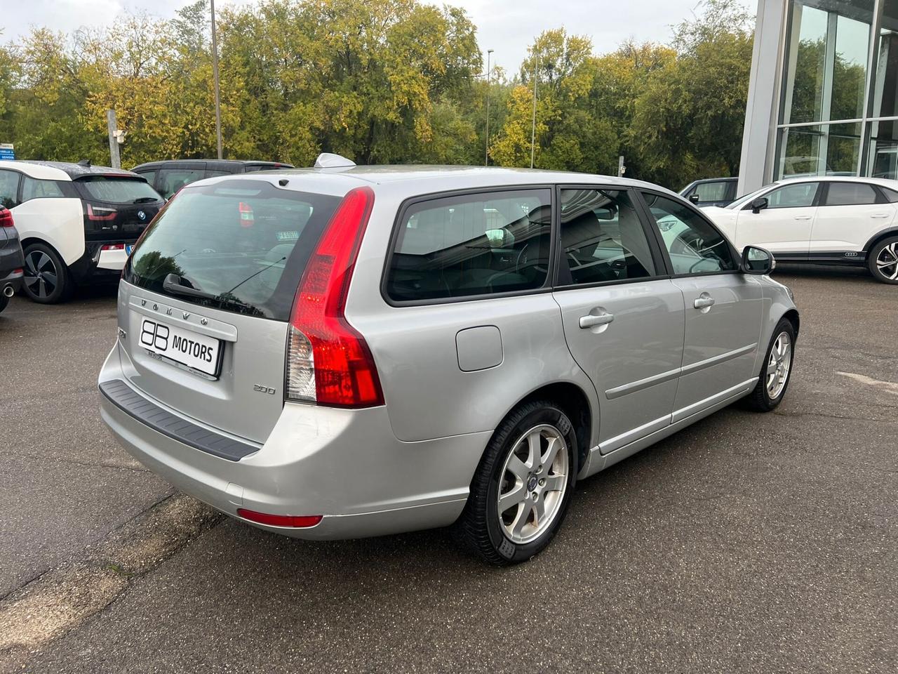 Volvo V50 2.0 D cat Momentum PREZZO PER COMMERCIANTI