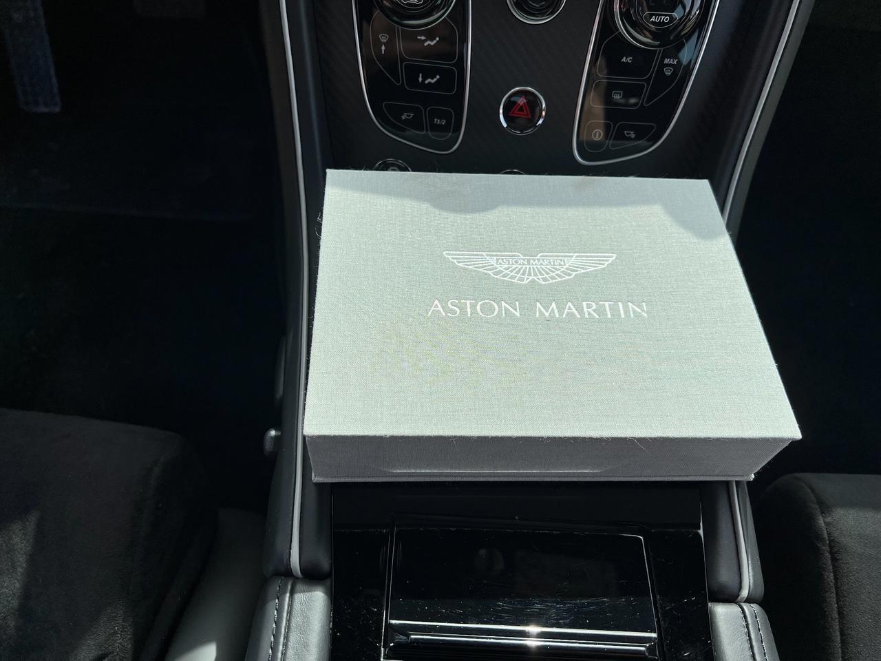 Aston Martin V8 Vantage V8 Vantage AMR Coupé 1 of 200 esemplari