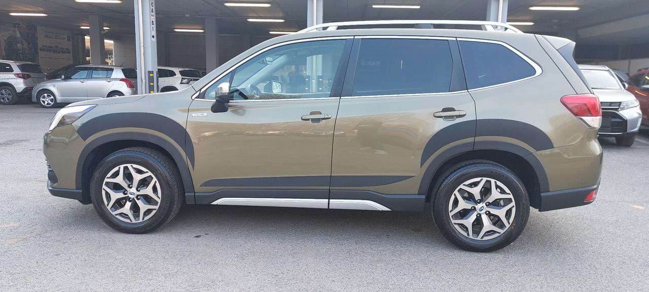 Subaru Forester 2.0 e-Boxer MHEV CVT Lineartronic Style