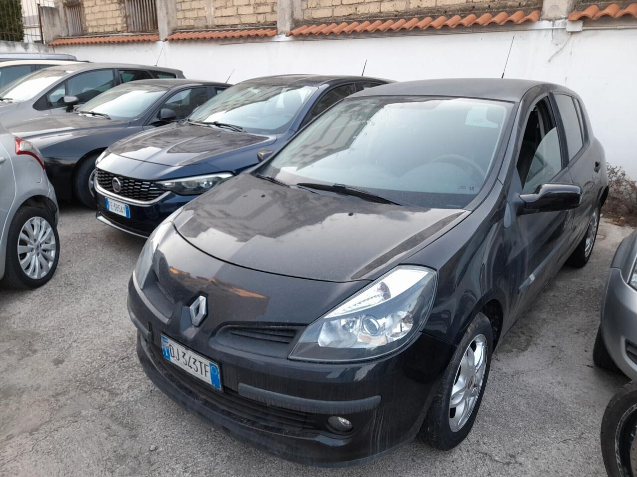 Renault Clio 1.2 16V 5 porte Le Iene