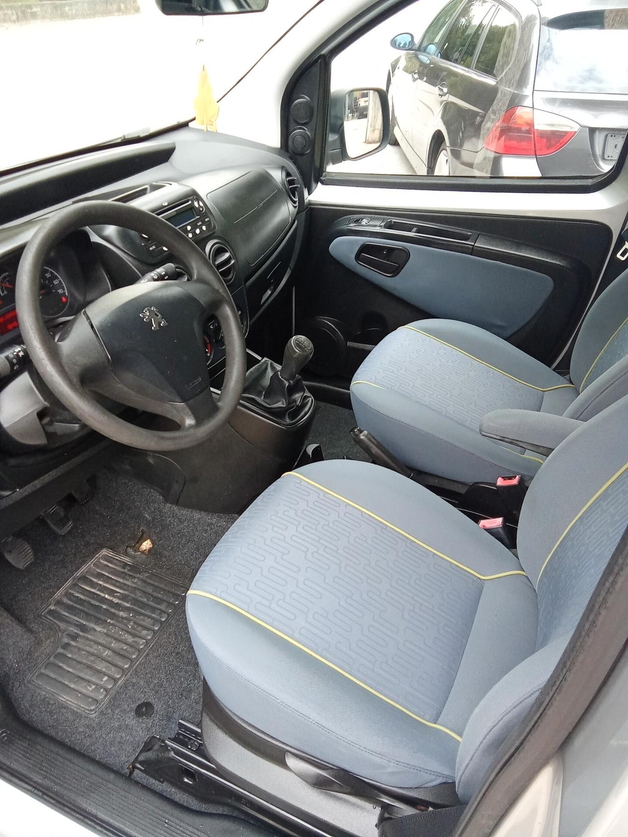 Peugeot Bipper 1.3 HDi 75 Outdoor 011