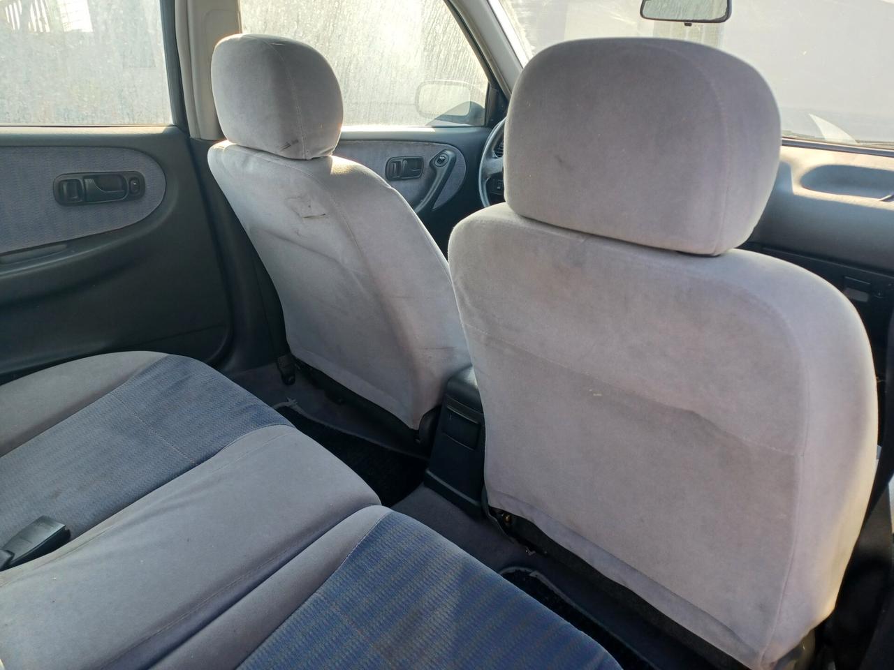 Nissan Primera 1.6i 16V solo 63000 km