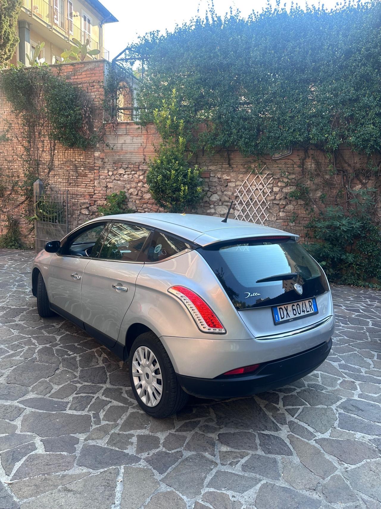 Lancia Delta 1.6 MJT DPF Platino