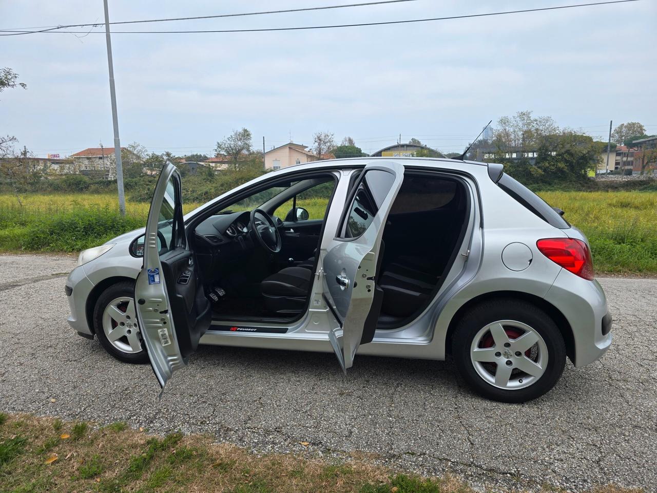 Peugeot 207 1.4 GPL con GARANZIA- NEOPATENTATI