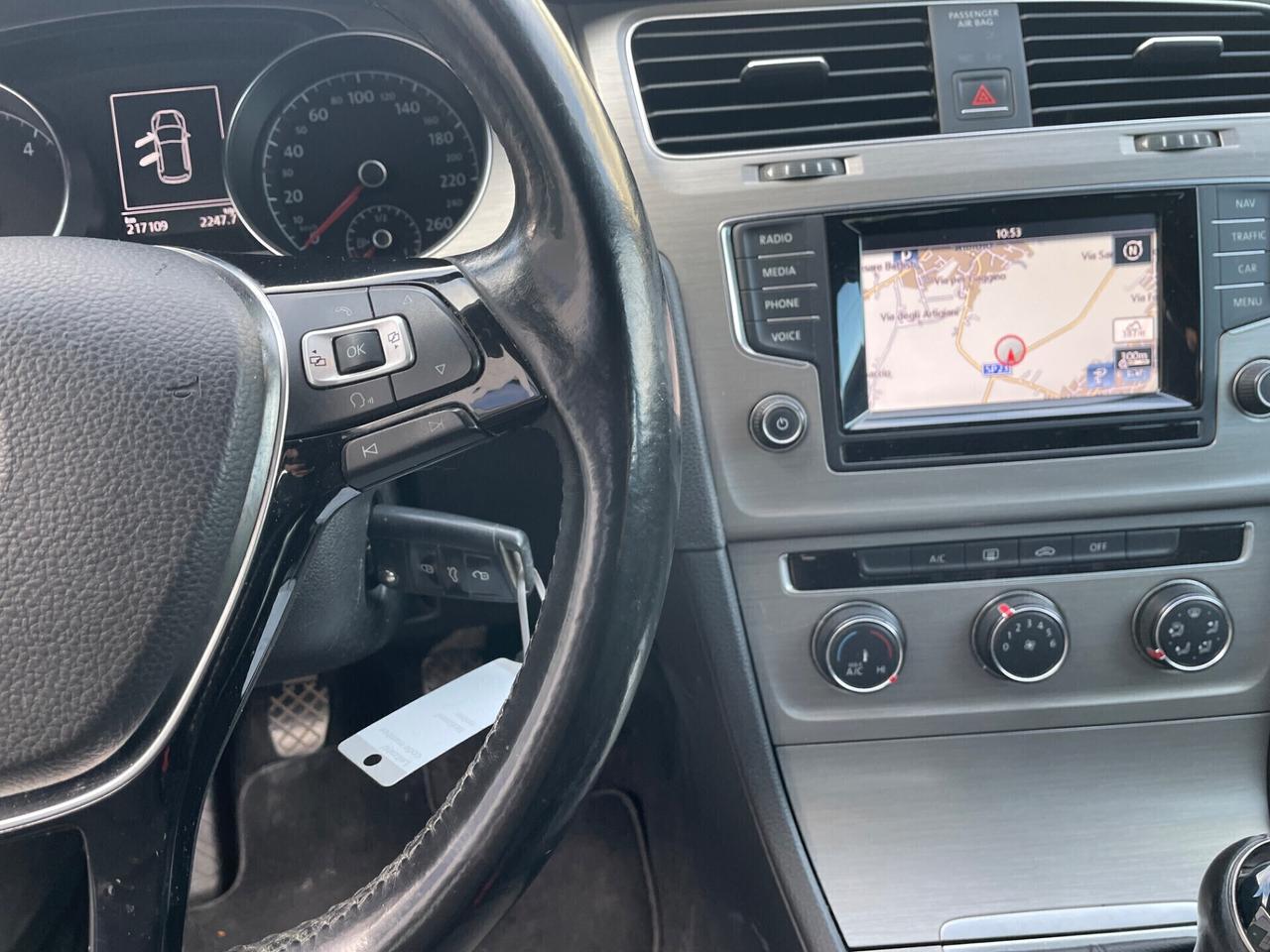 Volkswagen Golf 1.6 TDI 5p.*Navi*Neopatentati*Cerchi*