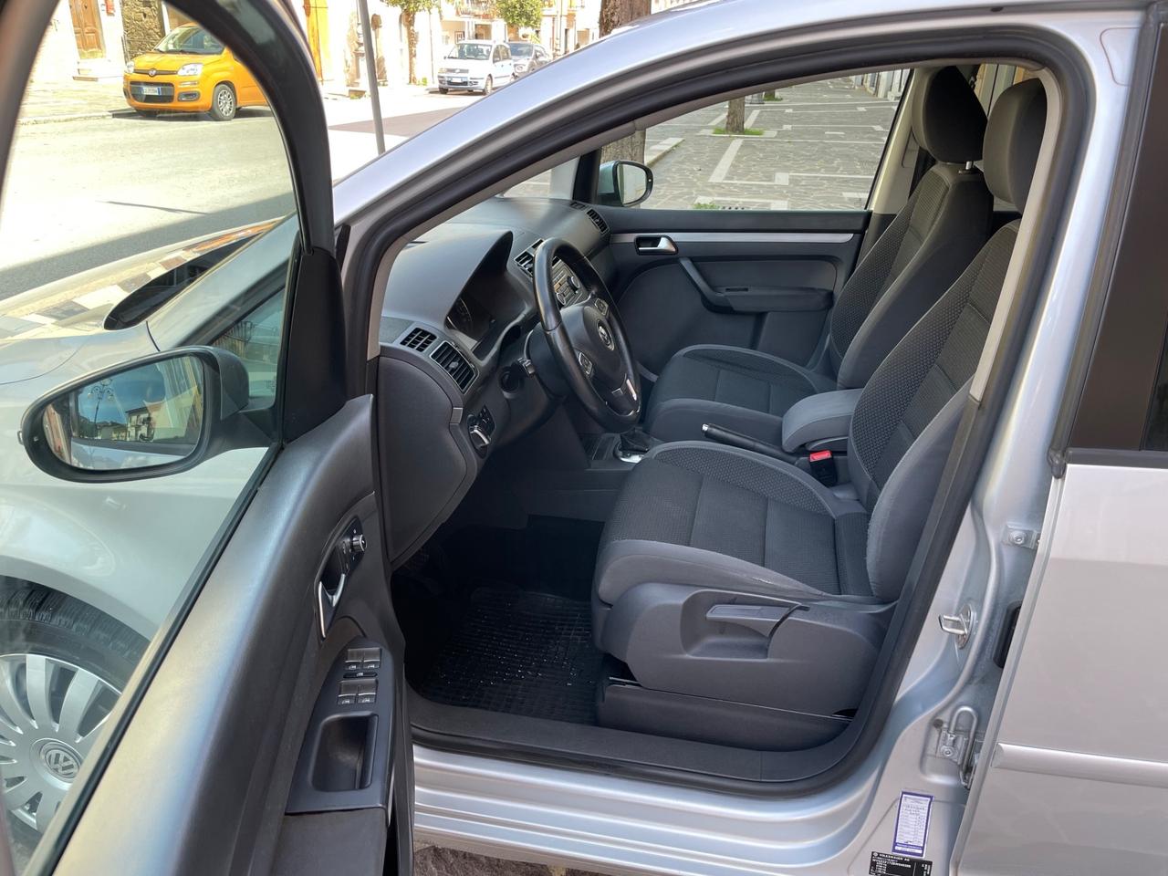 Volkswagen Touran 1.6 TDI DSG Comfortline 7 POSTI