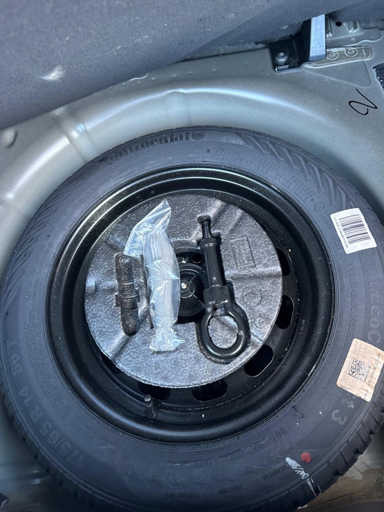 Ford Fiesta 1.5 TDCi 86cv ADATTA A NEOPATENTATI