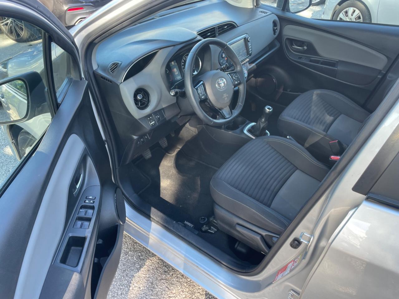 Toyota Yaris 1.0 5 porte POCHISSIMI KM.!!!