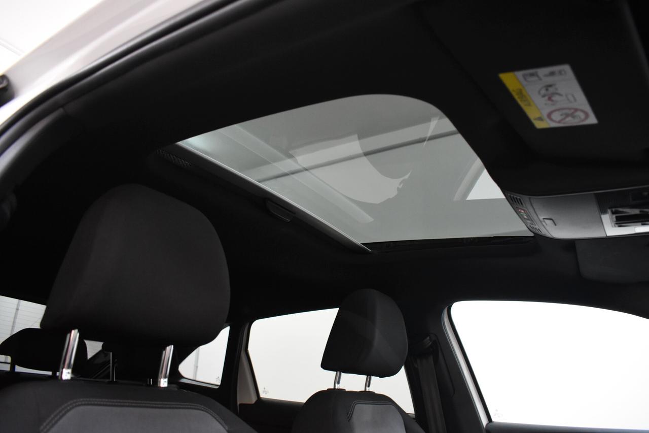 Volkswagen Taigo 1.0 TSI 110 CV R-Line TETTO APRIBILE