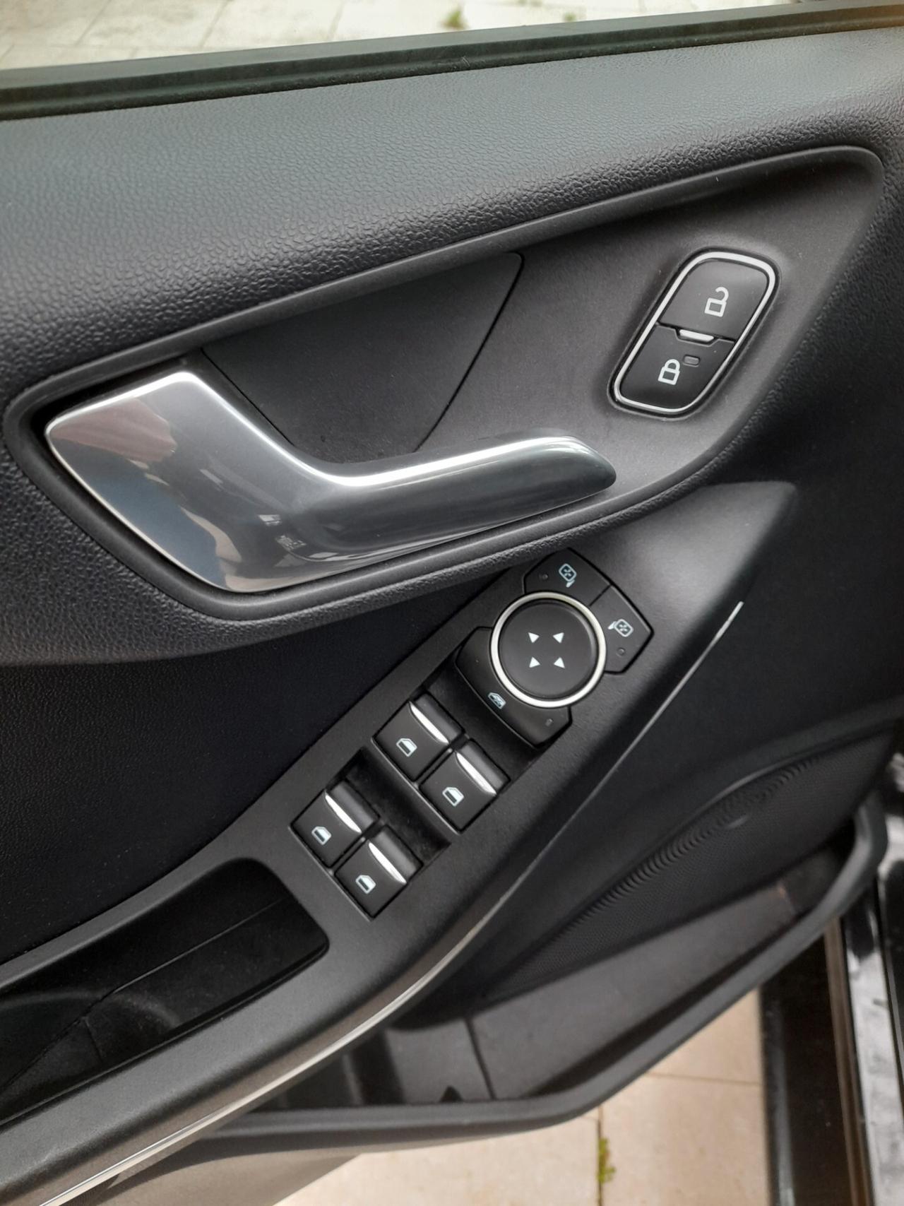 Ford Fiesta 1.1 75 CV GPL 5 porte